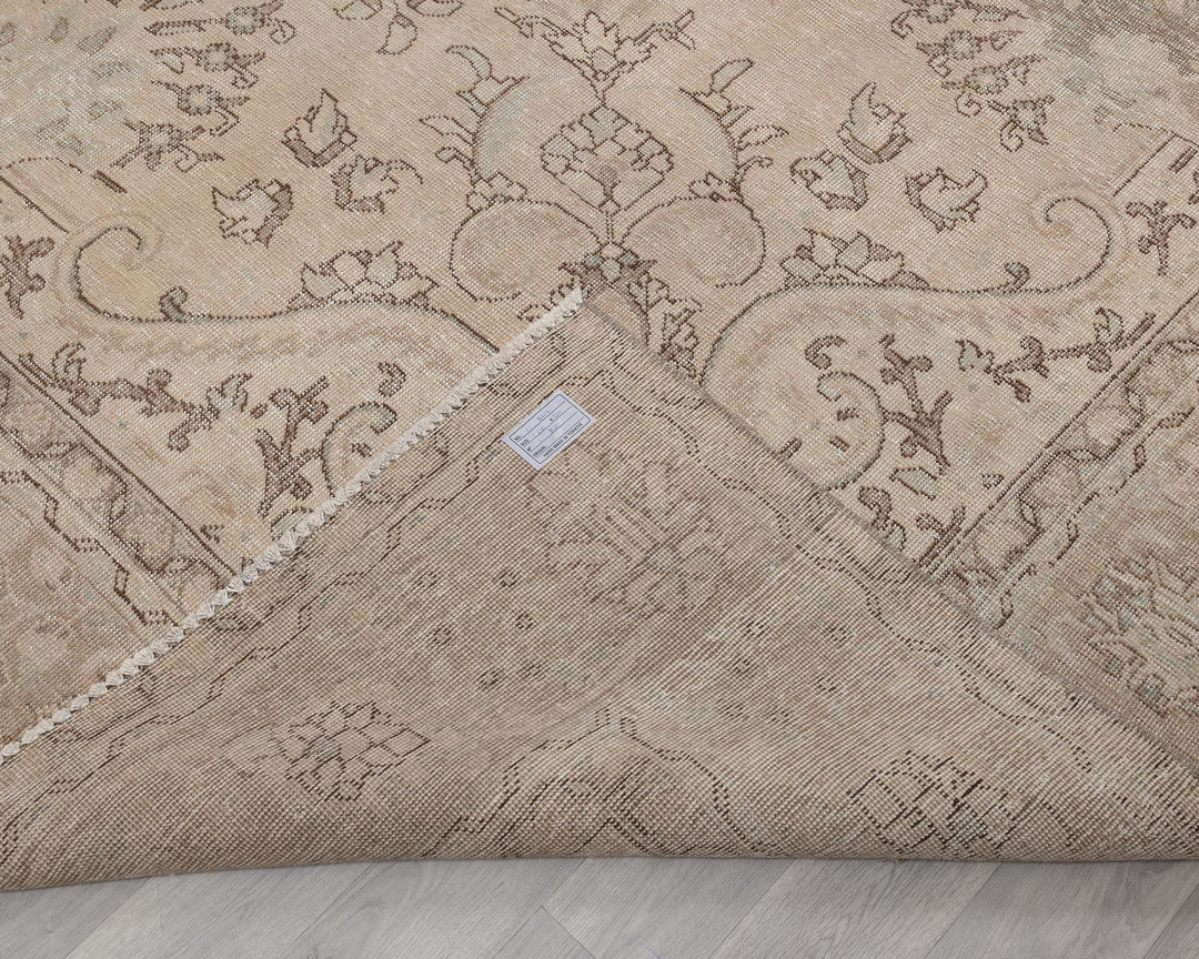 Beige Oushak Rug 9' 6" x 12' 6" | No. VR46551