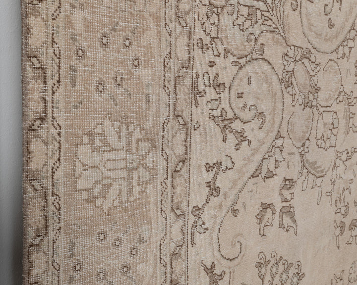 Beige Oushak Rug 9' 6" x 12' 6" | No. VR46551