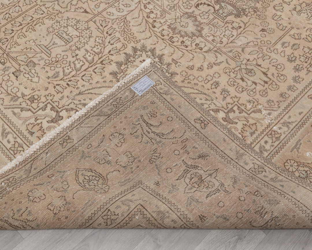Beige Oushak Rug 9' 4" x 12' 8" | No. VR66343