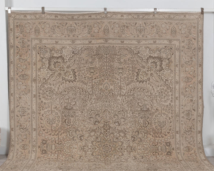 Beige Oushak Rug 9' 4" x 12' 8" | No. VR66343