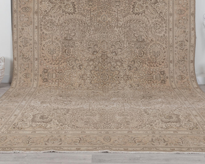 Beige Oushak Rug 9' 4" x 12' 8" | No. VR66343
