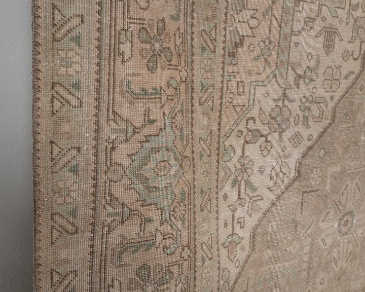 Beige Oushak Rug 8' 2" x 11' 4" | No. VR62908