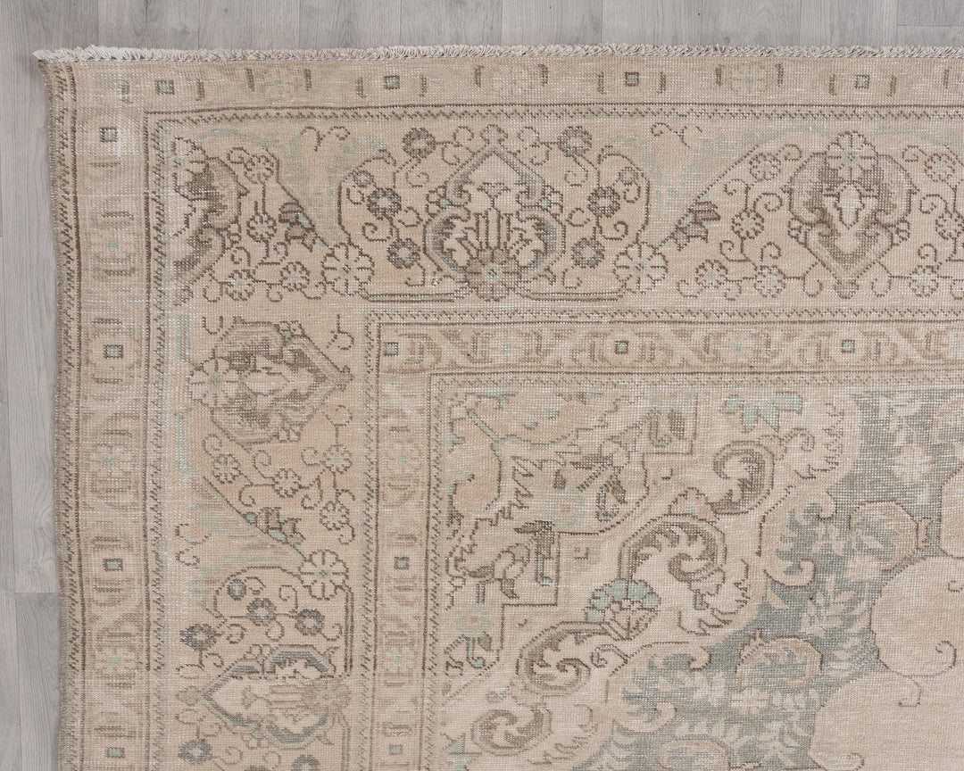 Beige Oushak Rug 9' 6" x 13' 1" | No. VR65890