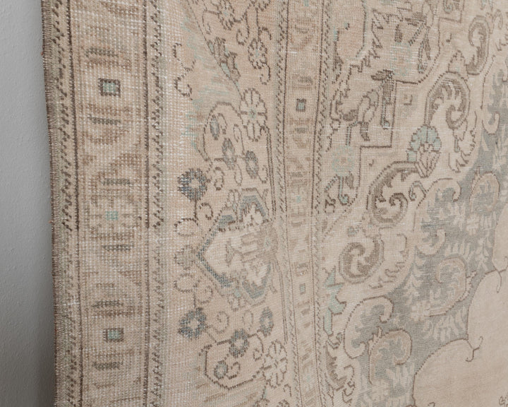 Beige Oushak Rug 9' 6" x 13' 1" | No. VR65890