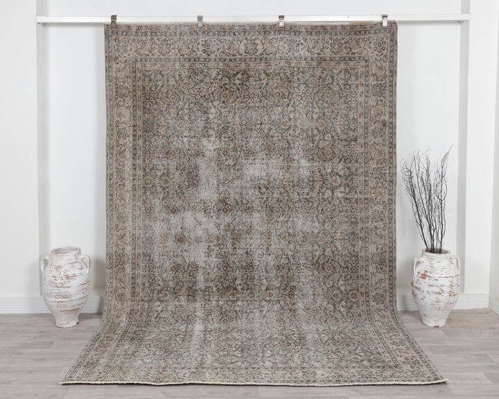 Neutral Oushak Rug 6' 9" x 9' 10" | No. VR63940