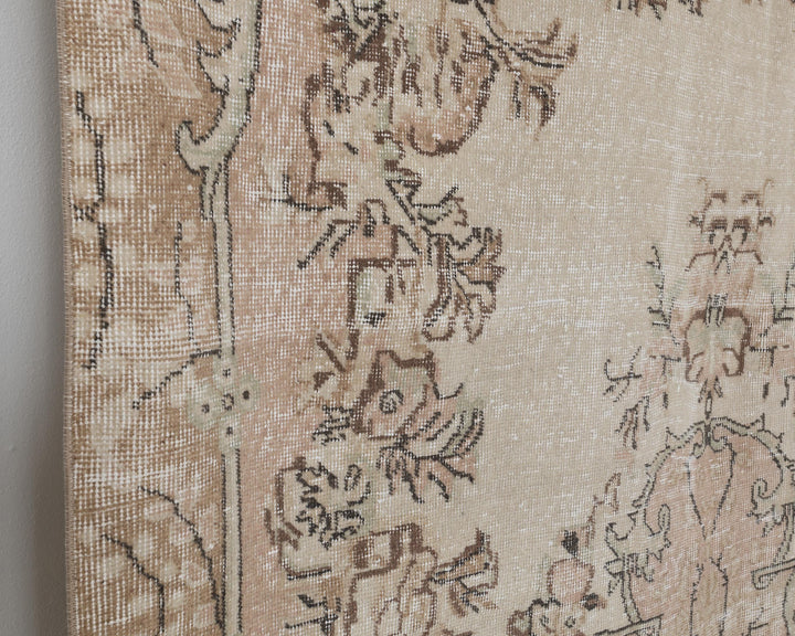Beige Oushak Rug 6' 4" x 10' | No. VR91281