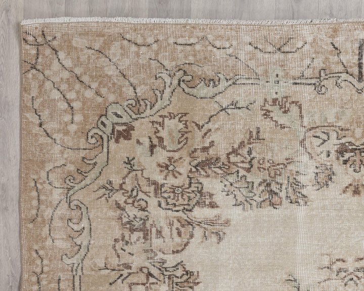 Beige Oushak Rug 6' 4" x 10' | No. VR91281