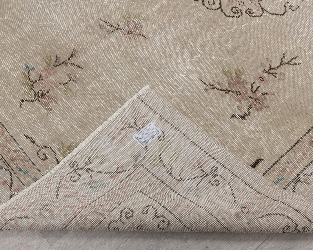 Beige Oushak Rug 6' 2" x 9' 2" | No. VR97936