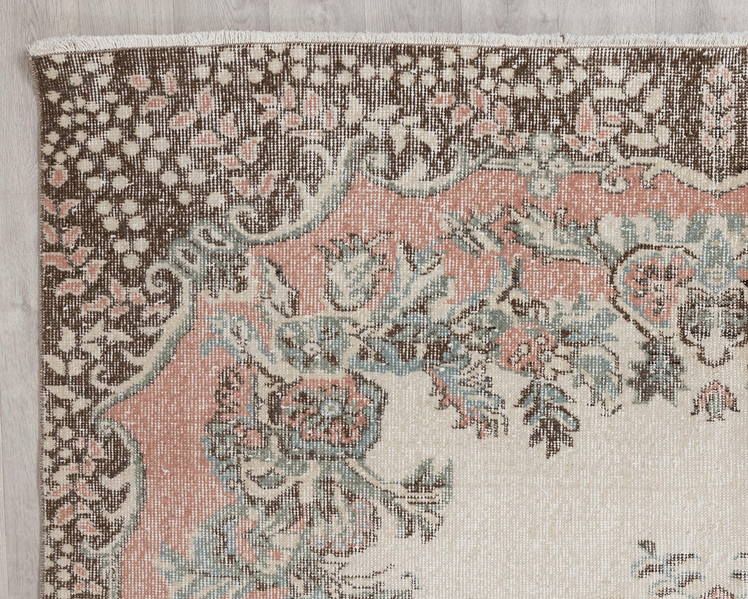 Beige Oushak Rug 5' 11" x 9' 5" | No. VR58669
