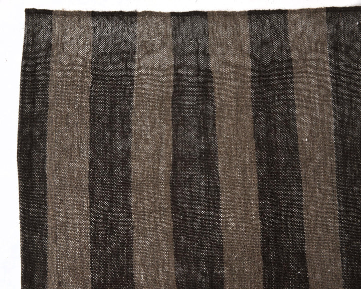 Brown Kilim Rug 5' 8" x 9' 2" | No. VR15498