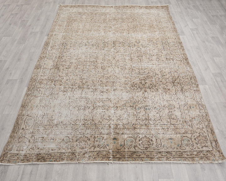 Neutral Oushak Rug 6' 6" x 9' 2" | No. VR10535