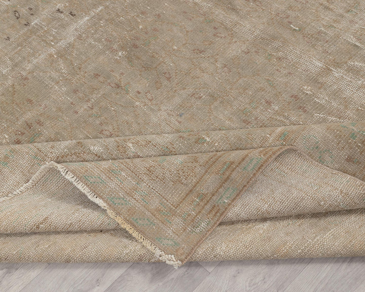 Beige Oushak Rug 6' 7" x 9' 7" | No. VR41095
