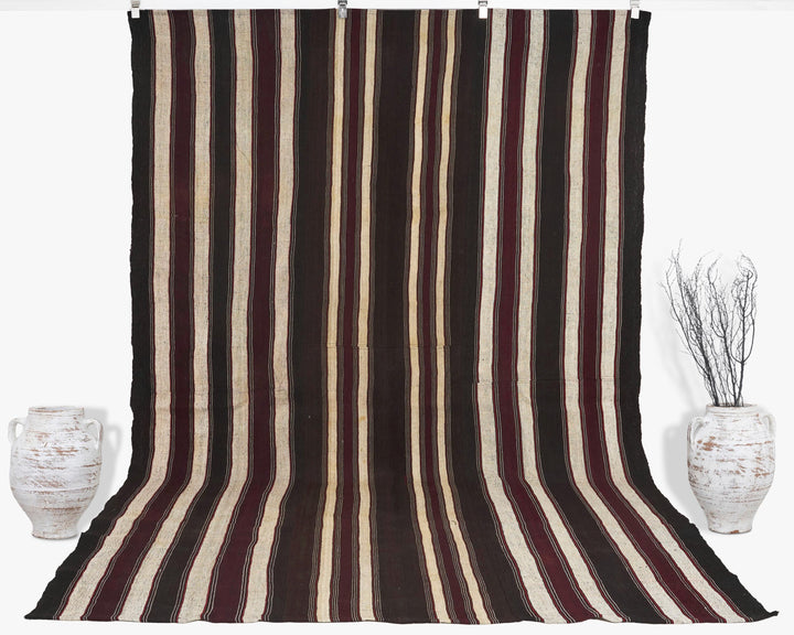 Brown Kilim Rug 7' 2" x 10' 11" | No. VR79250