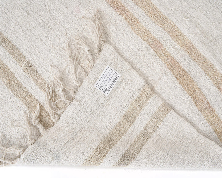 White Kilim Rug 5' 11" x 9' | No. VR56817