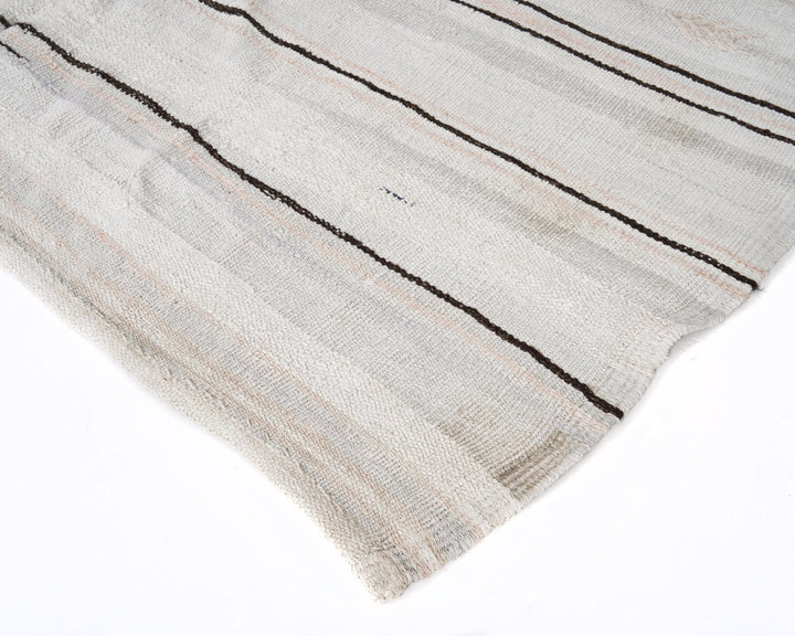 White Kilim Rug 6' 5" x 10' 2" | No. VR11959