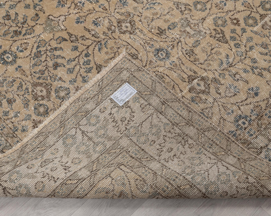Beige Oushak Rug 7' 2" x 10' 4" | No. VR87045