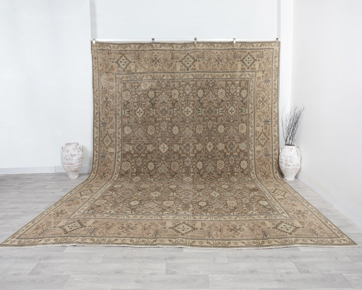 Neutral Oushak Rug 10' x 12' 6" | No. VR54535