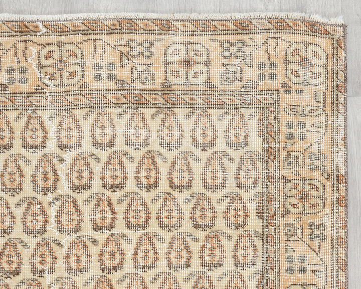 Beige Oushak Rug 3' 9" x 6' 9" | No. VR95565