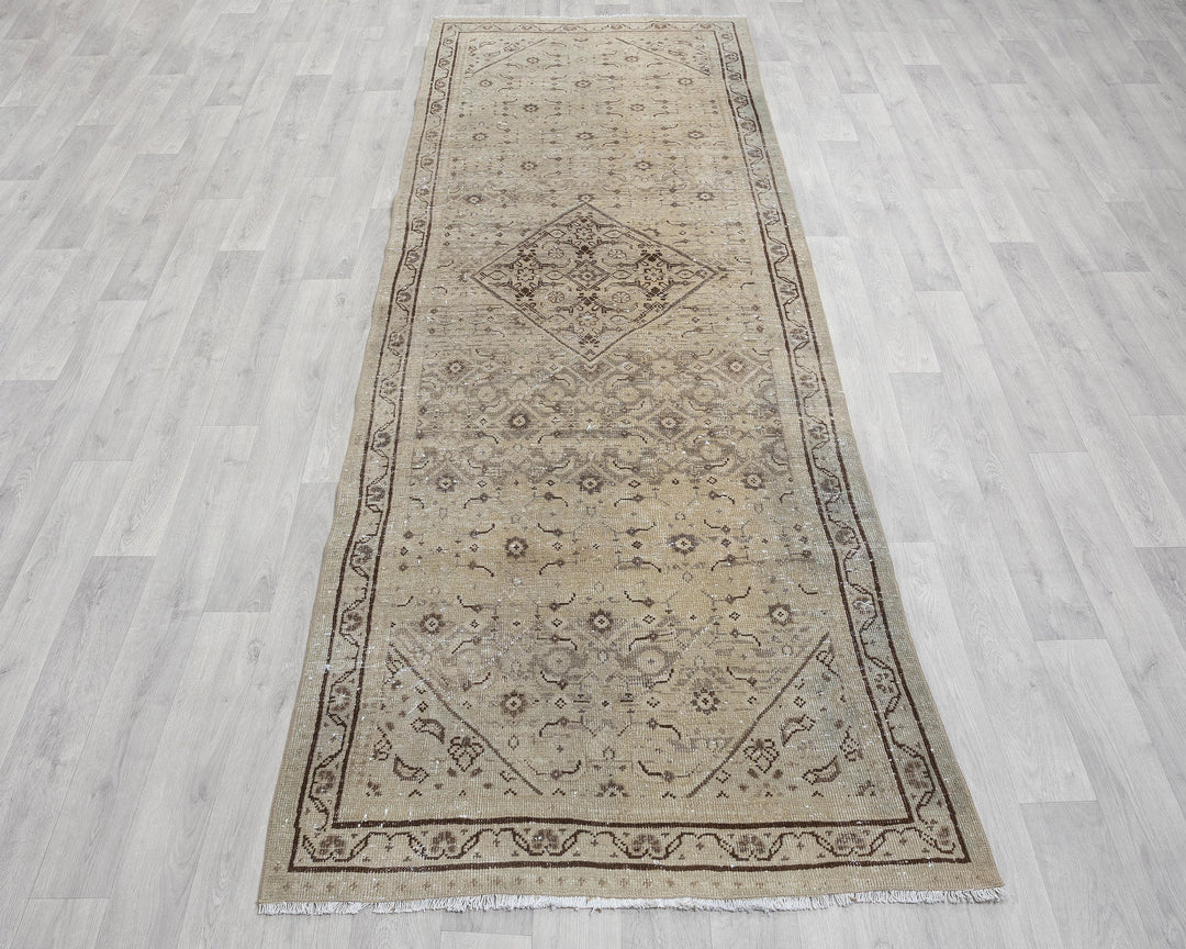 Runner Rug 3' 7" x 9' 10" | No. VR43930