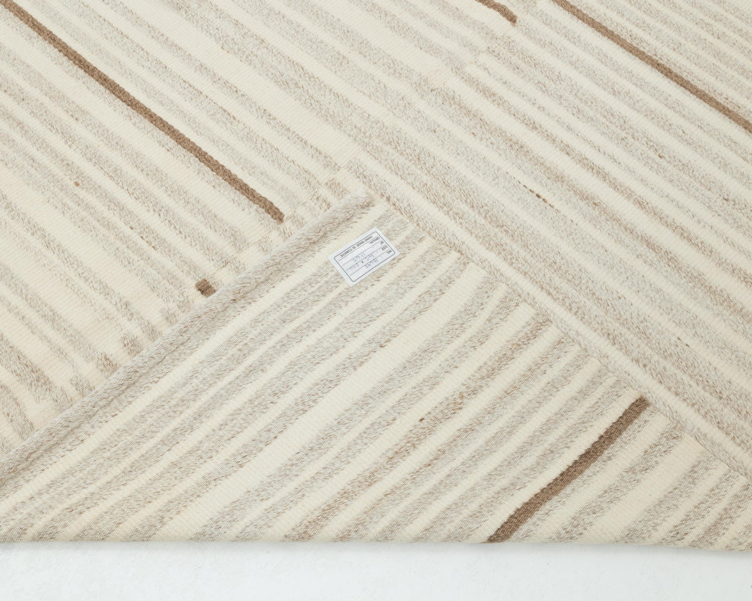 Beige Kilim Rug 9' 6" x 13' | No. VR14380