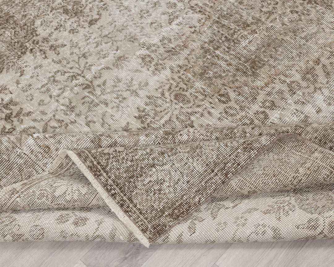 Beige Oushak Rug 7' x 10' | No. VR71340