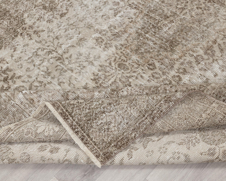 Beige Oushak Rug 7' x 10' | No. VR71340