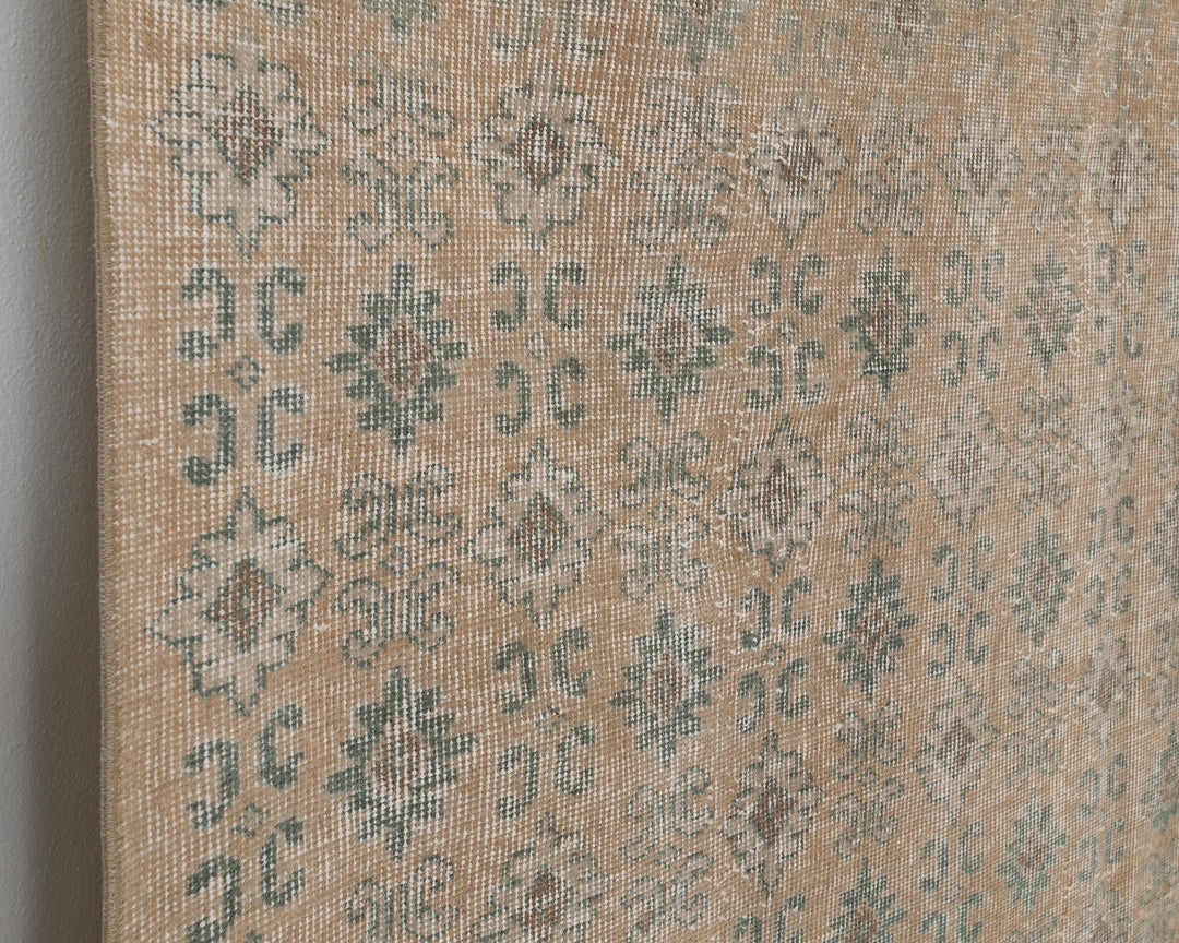 Faded Oushak Rug 5' 7" x 9' | No. VR79628