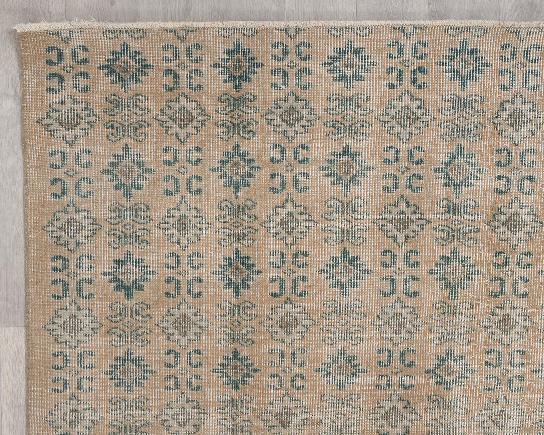 Faded Oushak Rug 5' 7" x 9' | No. VR79628