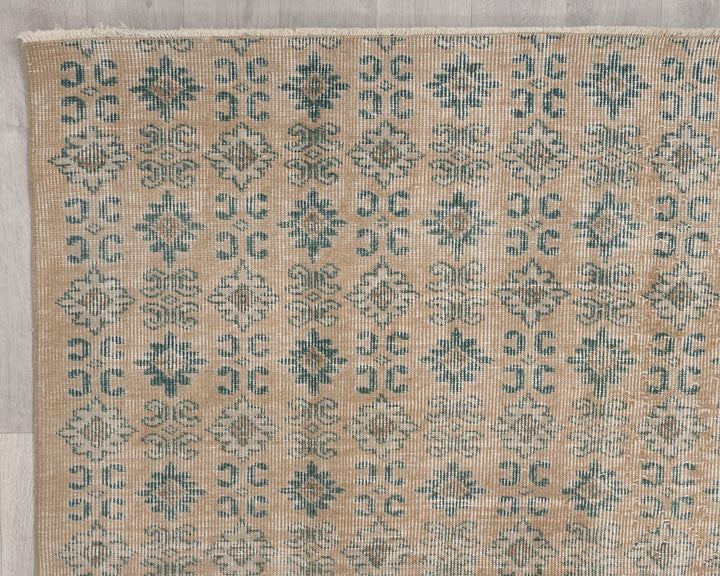 Faded Oushak Rug 5' 7" x 9' | No. VR79628