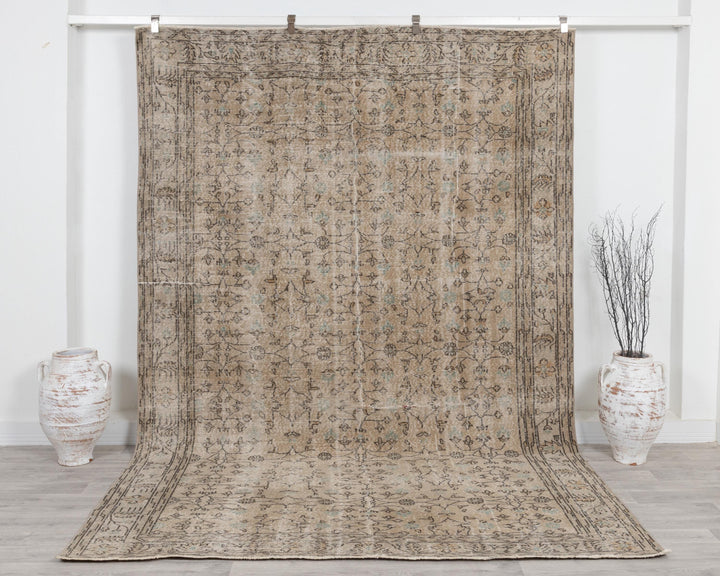 Beige Oushak Rug 7' 1" x 10' 2" | No. VR83759
