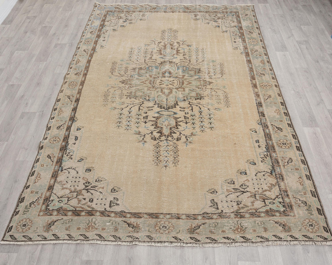 Oushak Rug 6' 4" x 9' 4" | No. VR15735