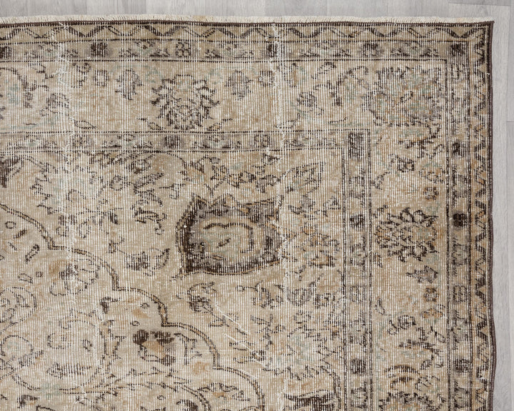 Neutral Oushak Rug 6' 11" x 9' 6" | No. VR36319