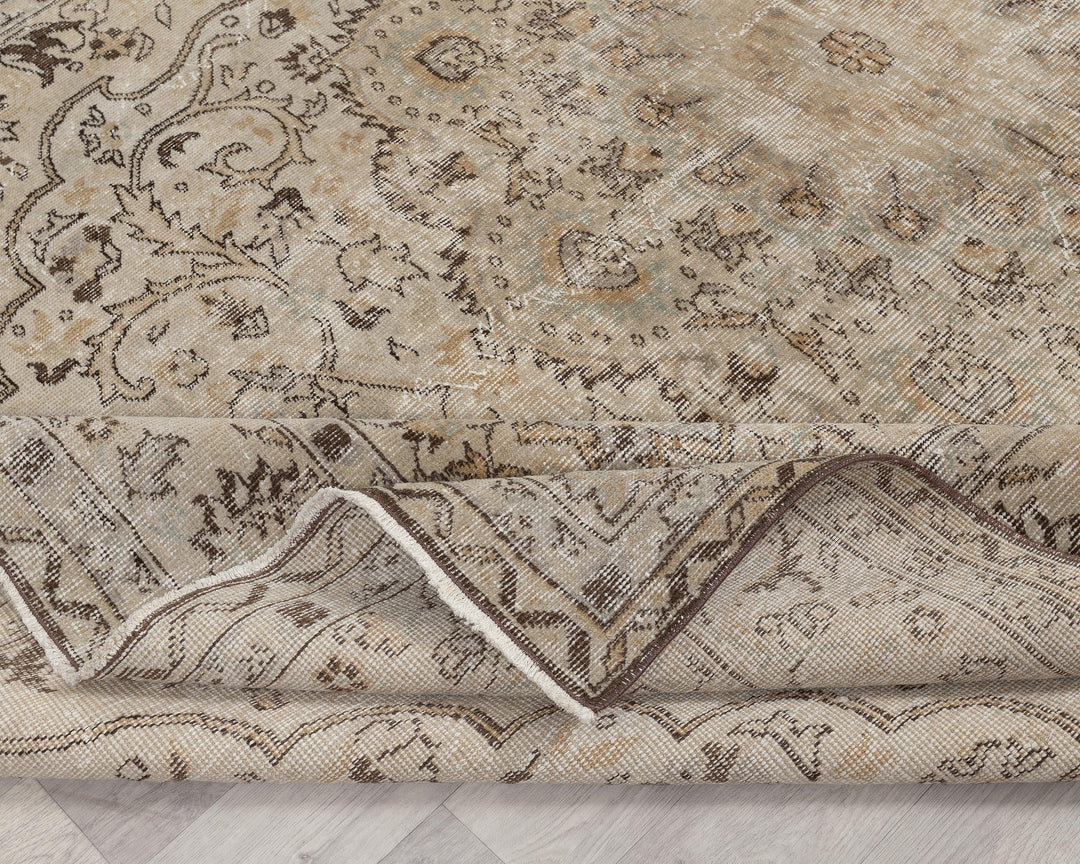 Neutral Oushak Rug 6' 11" x 9' 6" | No. VR36319