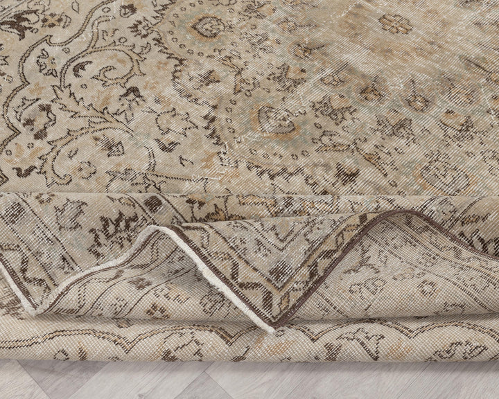 Neutral Oushak Rug 6' 11" x 9' 6" | No. VR36319