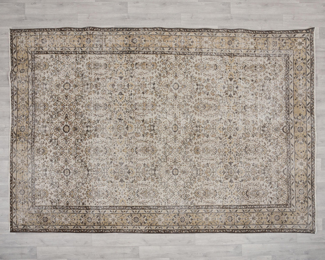 Beige Oushak Rug 6' 11" x 9' 8" | No. VR20701