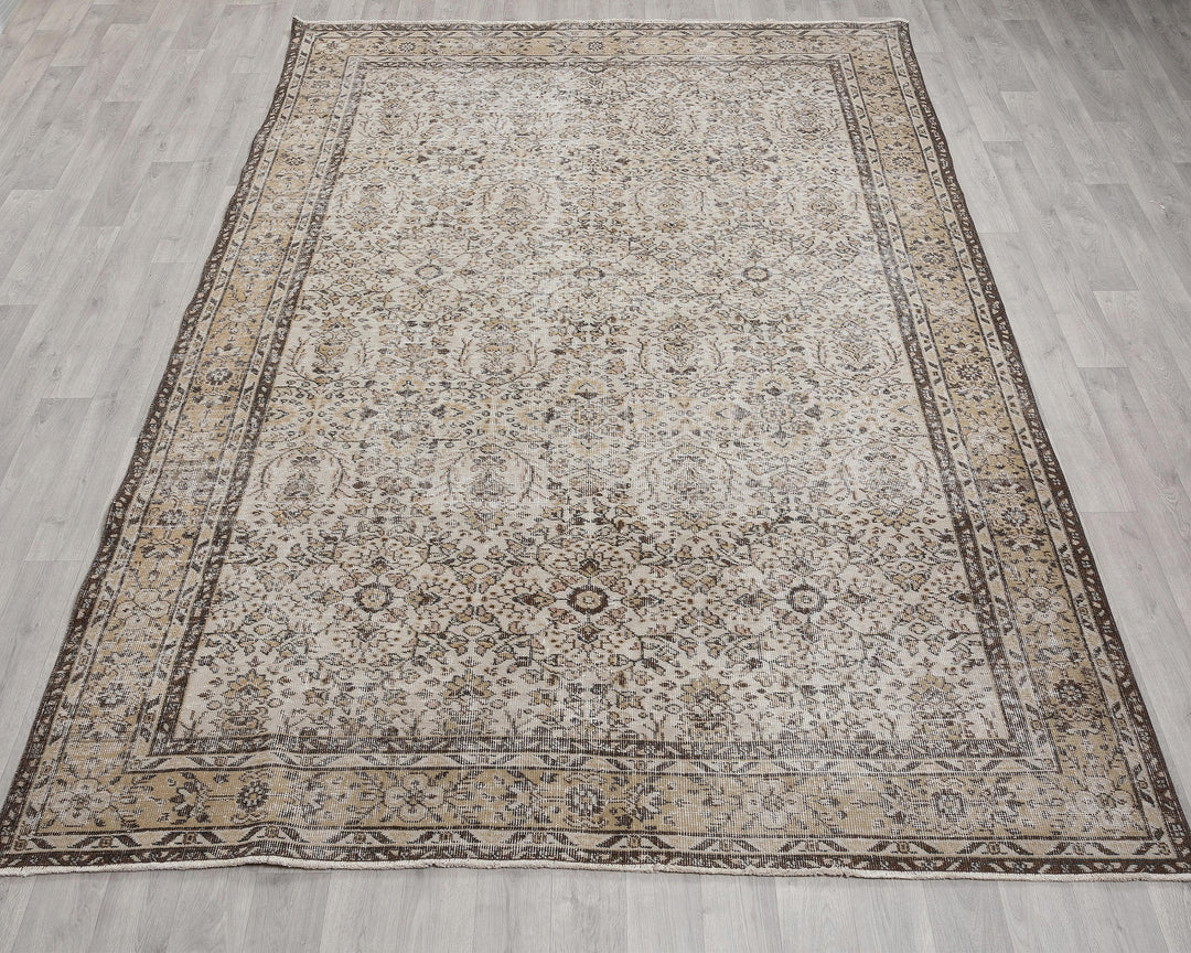 Beige Oushak Rug 6' 11" x 9' 8" | No. VR20701
