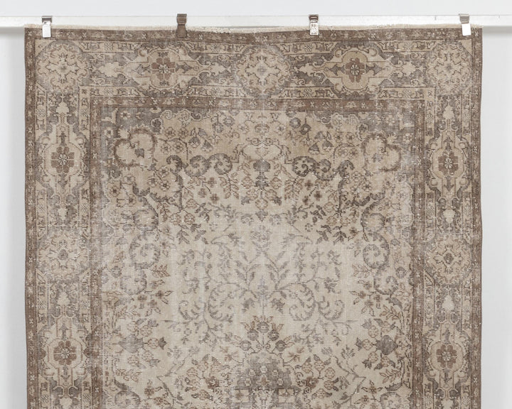 Beige Oushak Rug 6' 2" x 10' 1" | No. VR98750