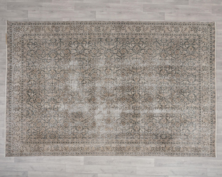 Neutral Oushak Rug 6' 9" x 9' 10" | No. VR63940