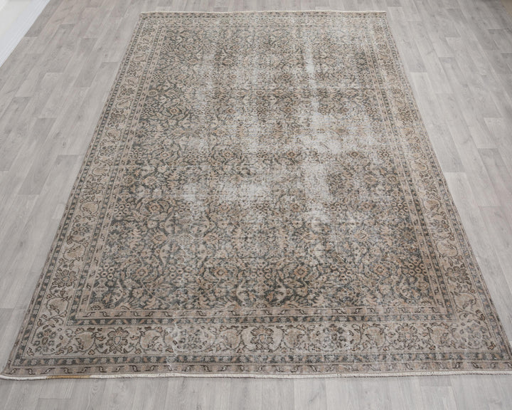 Neutral Oushak Rug 6' 9" x 9' 10" | No. VR63940