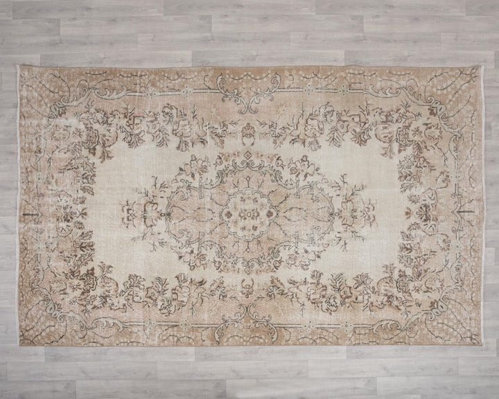 Beige Oushak Rug 6' 4" x 10' | No. VR91281