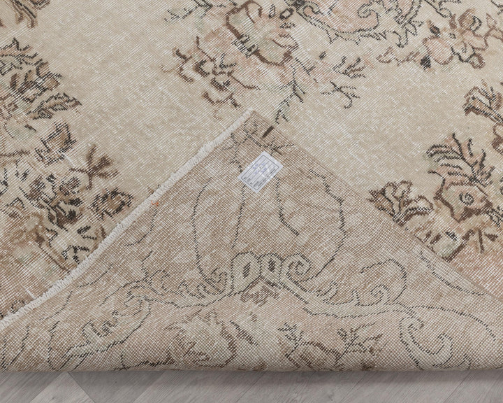 Beige Oushak Rug 6' 4" x 10' | No. VR91281