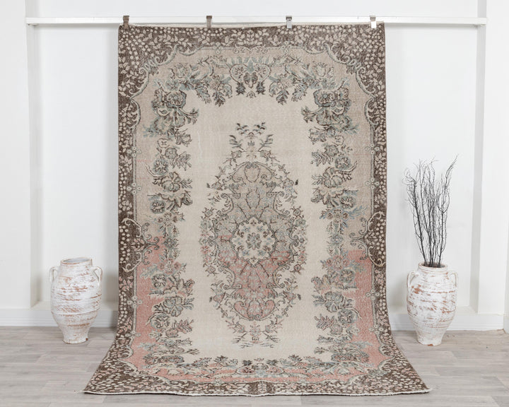 Beige Oushak Rug 5' 11" x 9' 5" | No. VR58669