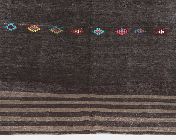 Brown Kilim Rug 5' 8" x 9' 2" | No. VR15498