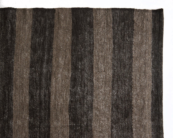 Brown Kilim Rug 5' 8" x 9' 2" | No. VR15498