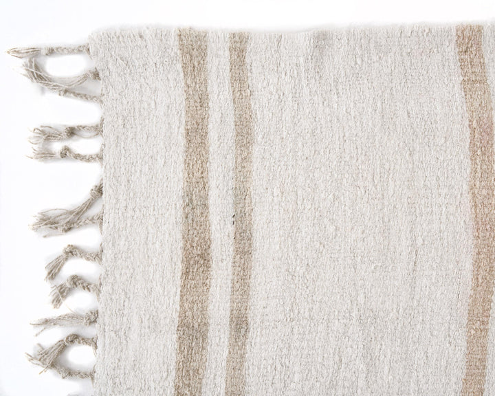White Kilim Rug 5' 11" x 9' | No. VR56817