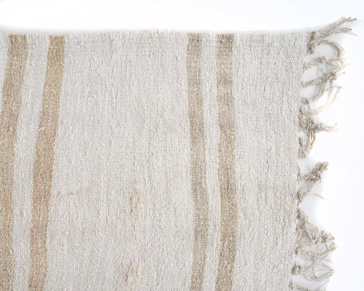 White Kilim Rug 5' 11" x 9' | No. VR56817