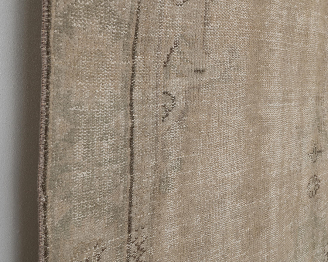 Beige Oushak Rug 5' 10" x 8' 9" | No. VR42403