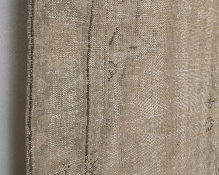 Beige Oushak Rug 5' 10" x 8' 9" | No. VR42403