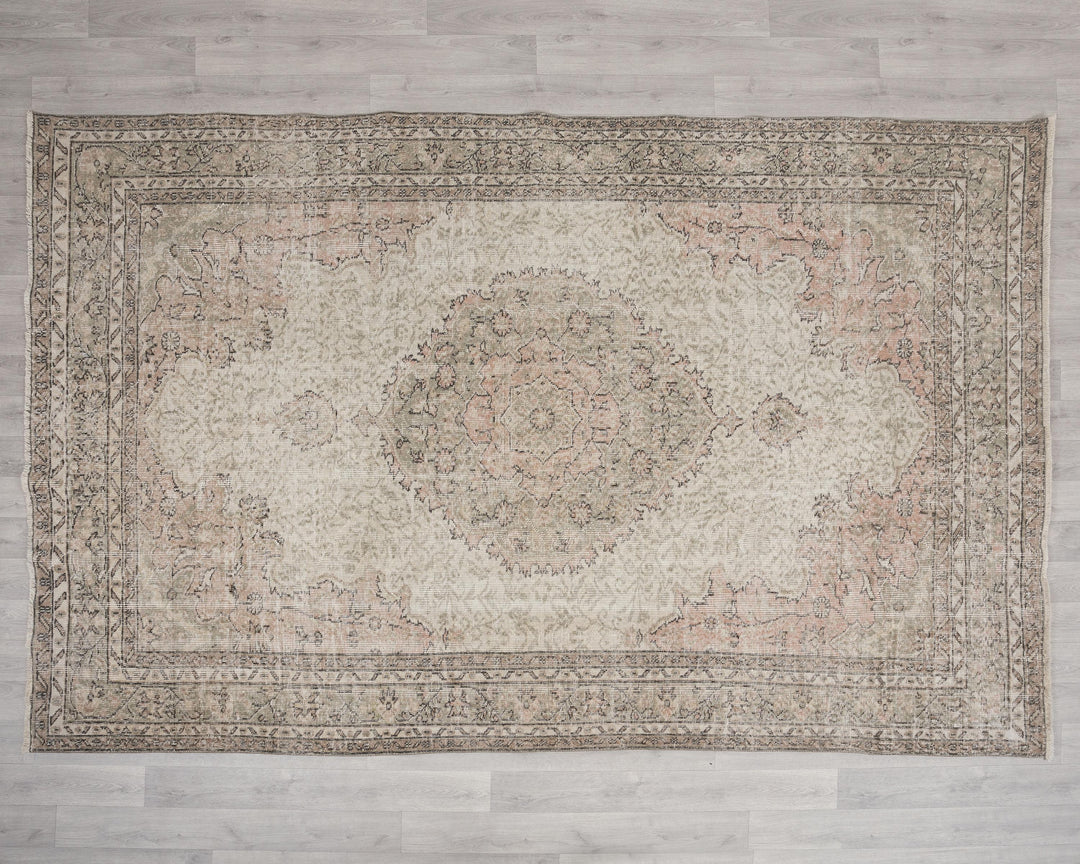 Beige Oushak Rug 6' 6" x 9' 7" | No. VR55322