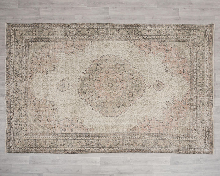 Beige Oushak Rug 6' 6" x 9' 7" | No. VR55322